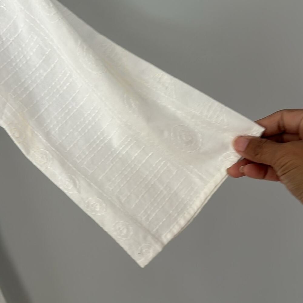 Chico’s Women’s Cotton Top with Micro Embroidery Size Chico’s 2 Medium - Picture 4 of 9